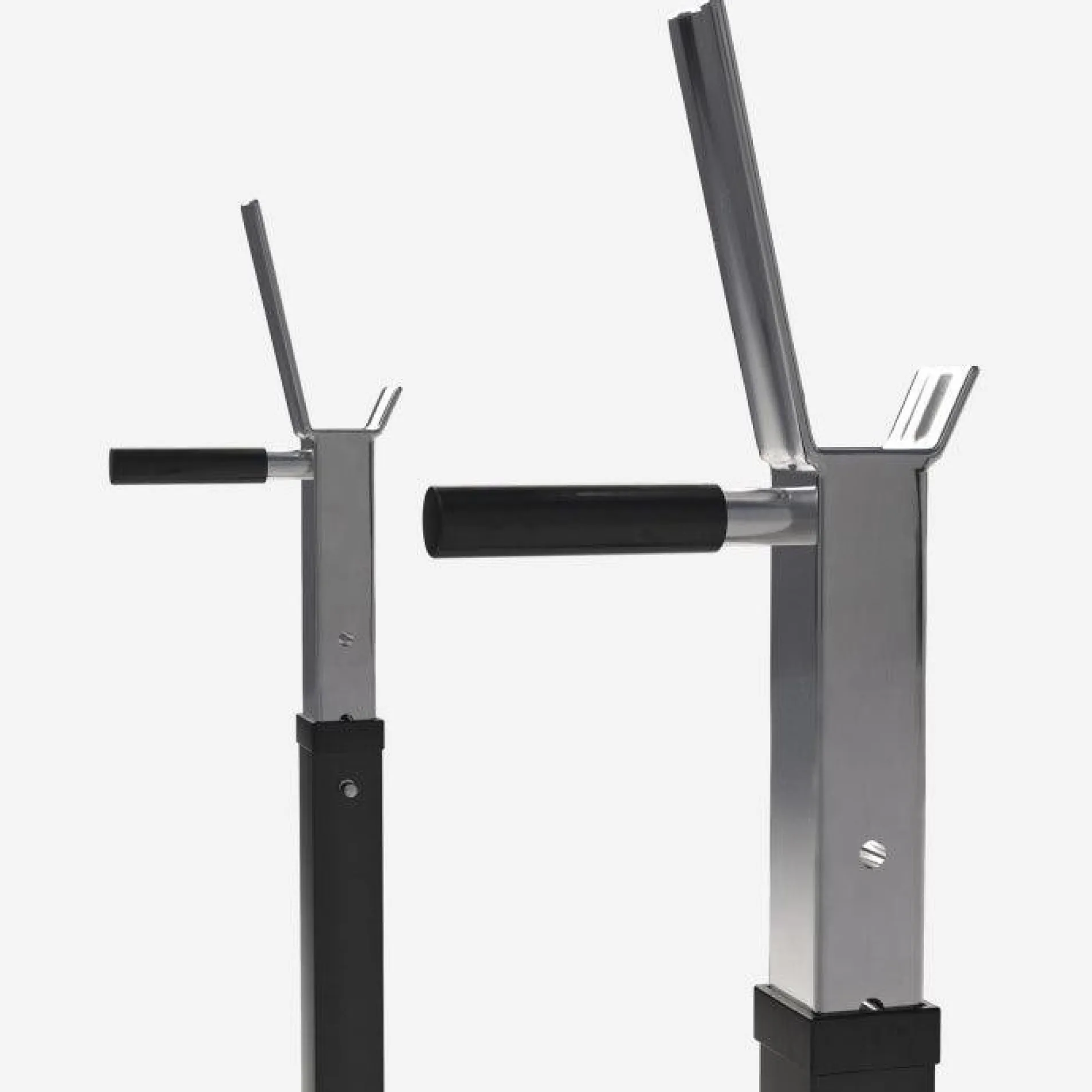 Squat Rack verstellbar in Höhe und Breite inkl, Hantelscheibenablage